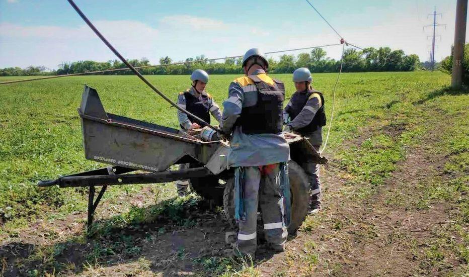 dtek-vidnoviv-elektrozhivlennya-dlya-1645-rodin-kotri-zalishilisya-bez-svitla-cherez-vorozhi-obstrili-na-dnipropetrovshchini-1