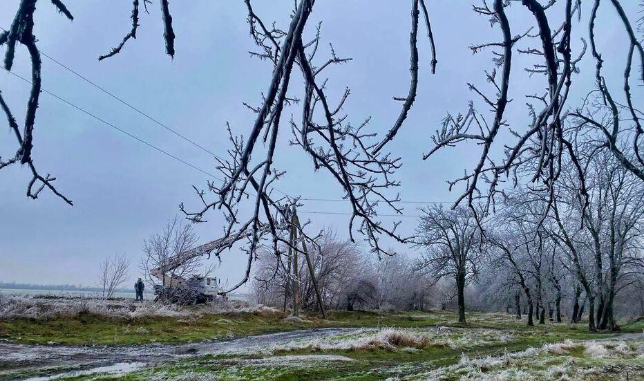 likvidaciya-negodi-na-dnipropetrovshchini-energetiki-dtek-vidnovili-svitlo-shche-dlya-10-tisyach-rodin-3
